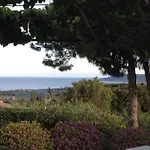 Charming Provencal Mas With Amazing Sea View And Pool